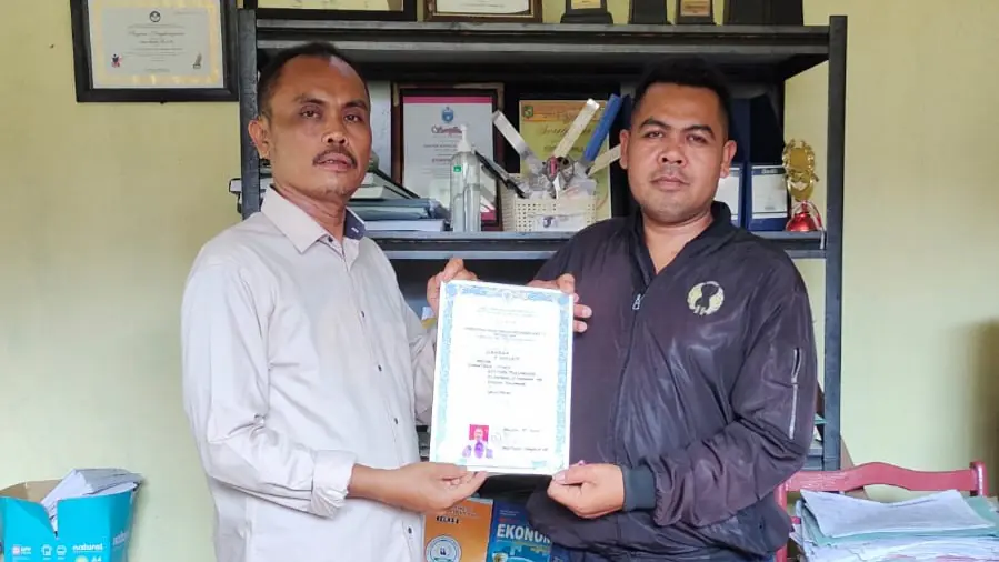 Pemberian ijazah PKBM Genesa