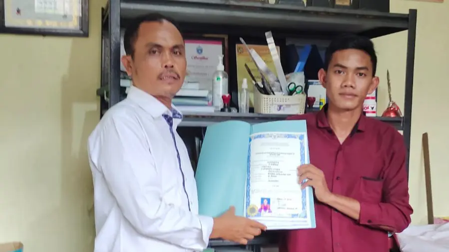 Penyerahan ijazah PKBM Genesa